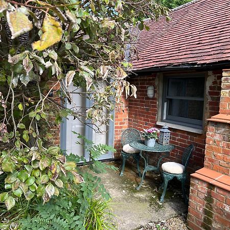 Street Farmhouse Godshill  Exterior photo